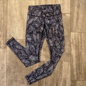 LuluLemon Wunder Under Banana Leaf Leggings